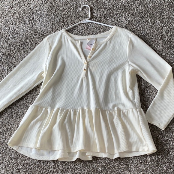 💛 Elegant Cream Peplum Blouse for women - Picture 2 of 4